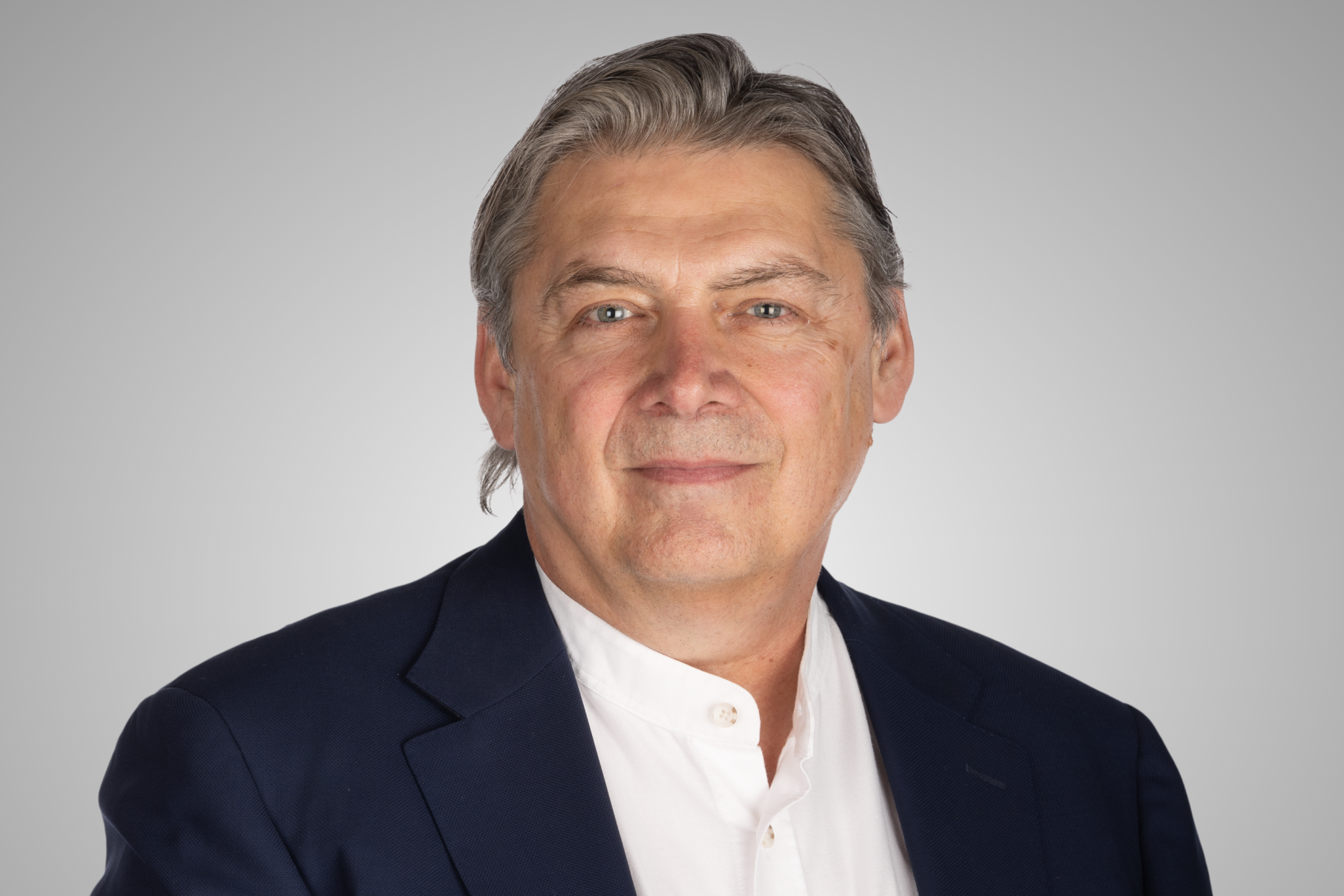 Portrait de l'auteur Michel Jean.